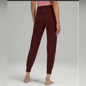 🍋Women’s Lululemon Align Jogger 28" Size 10
Red Merlot W5DH6S🍋